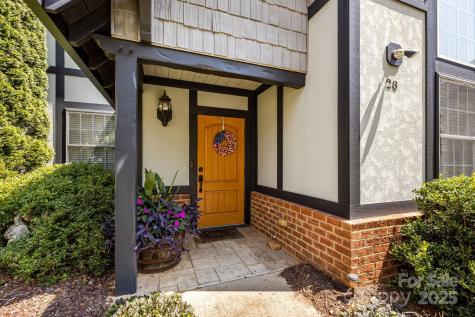 28 Trafalgar Circle Asheville NC 28805