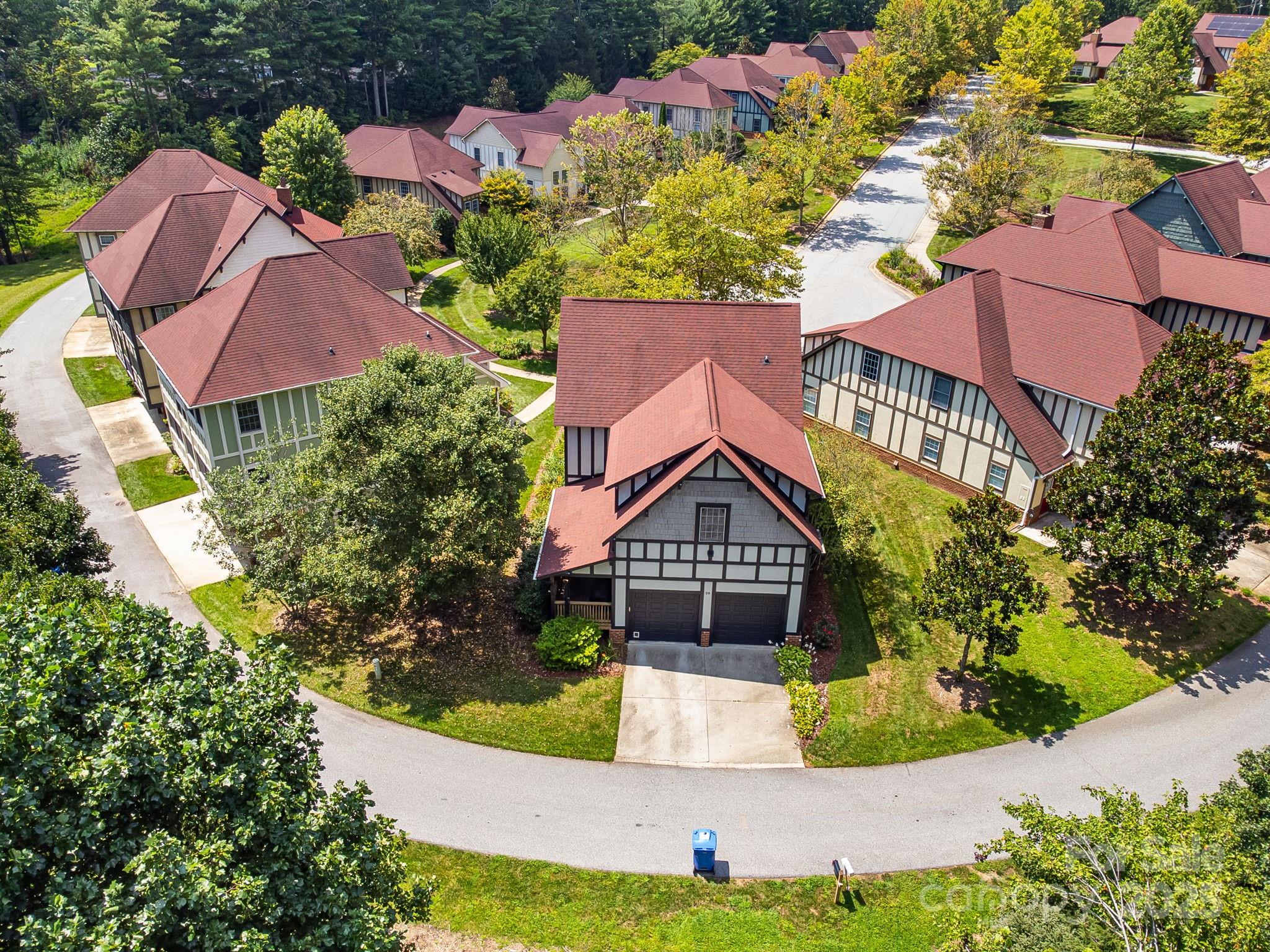 28 Trafalgar Circle Asheville NC 28805
