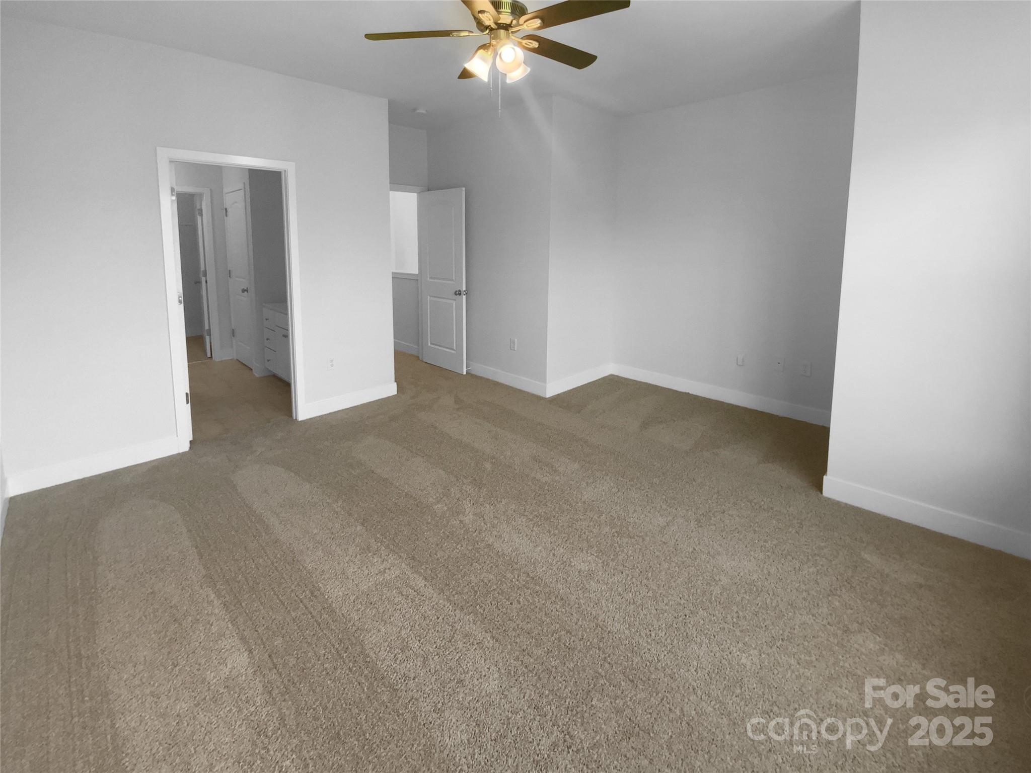 1031 Skyline View Way Charlotte NC 28204