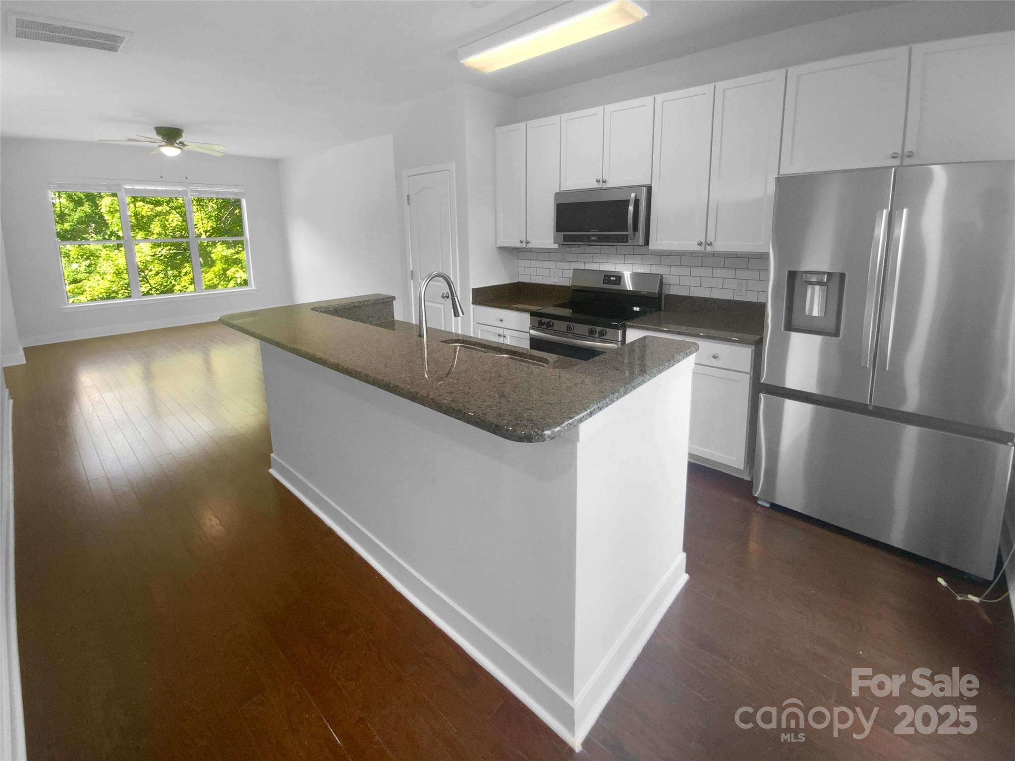 1031 Skyline View Way Charlotte NC 28204