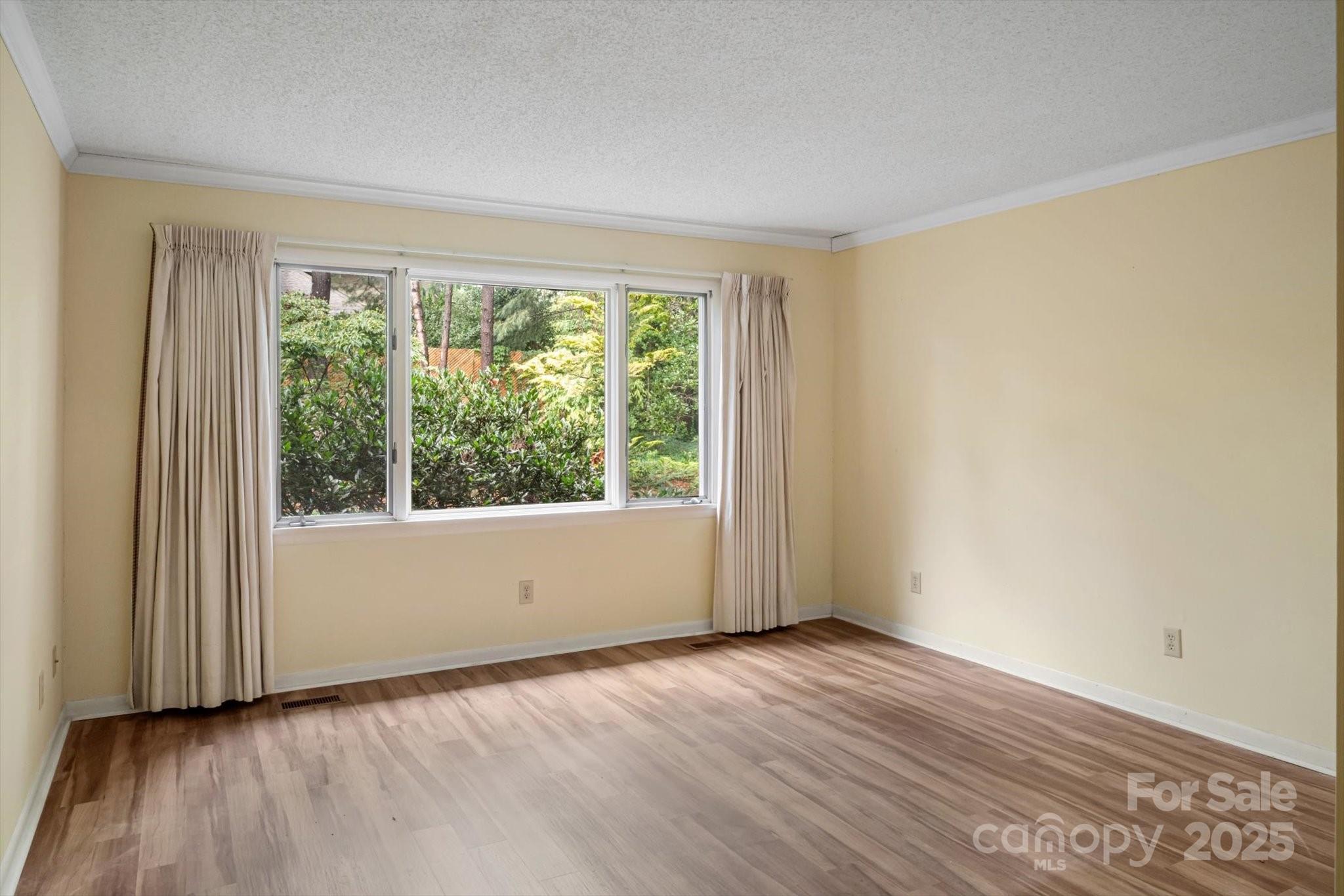 470 Crowfields Drive Asheville NC 28803
