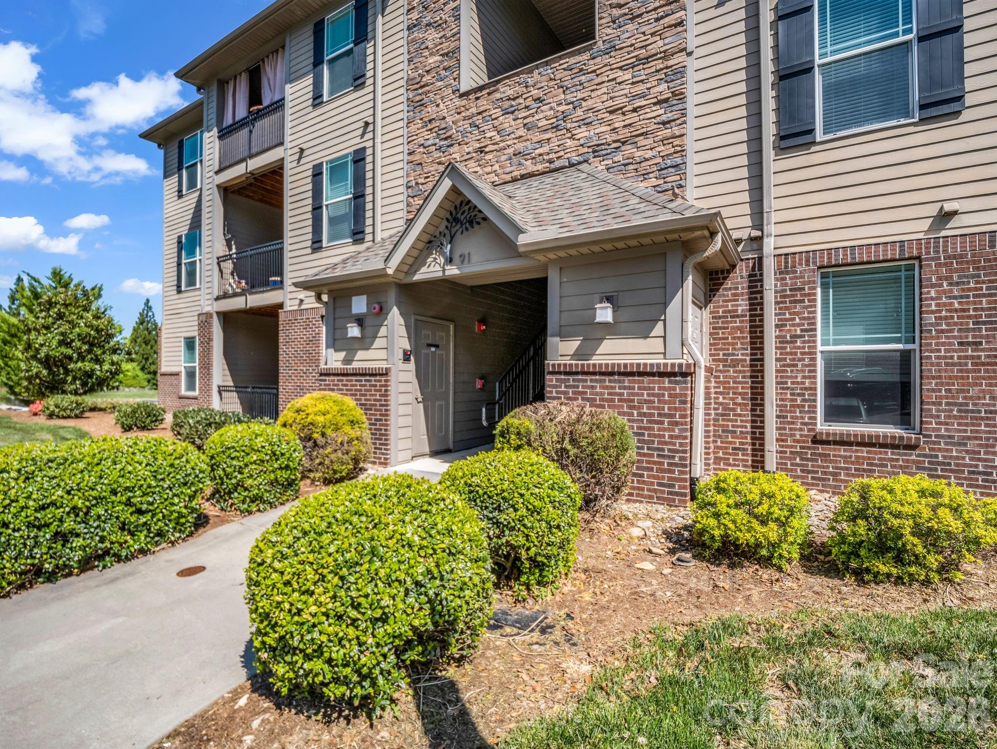 91 Brickton Village Circle Fletcher NC 28732