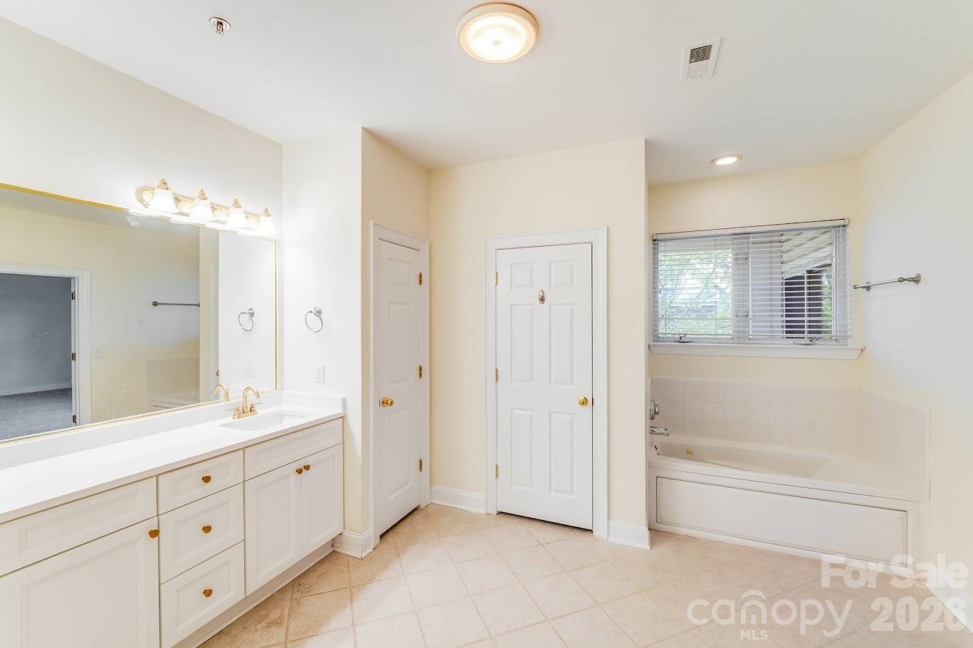 5601 Fairview Road Charlotte NC 28209