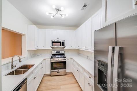 5601 Fairview Road Charlotte NC 28209