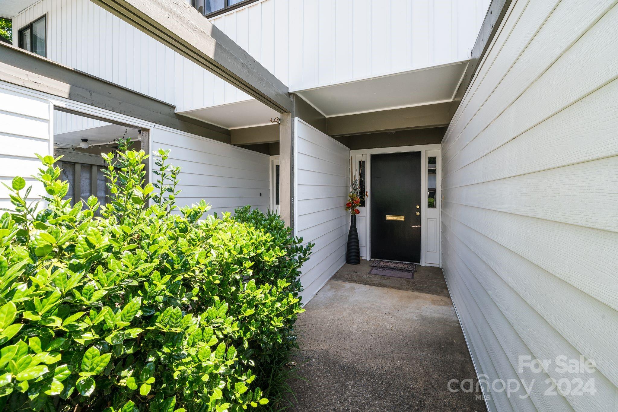 3723 Winding Creek Lane Charlotte NC 28226