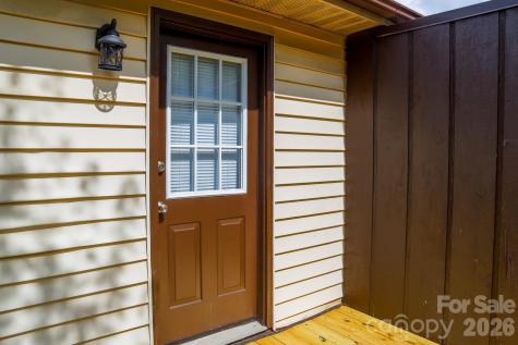 525 12th Street SW Hickory NC 28602