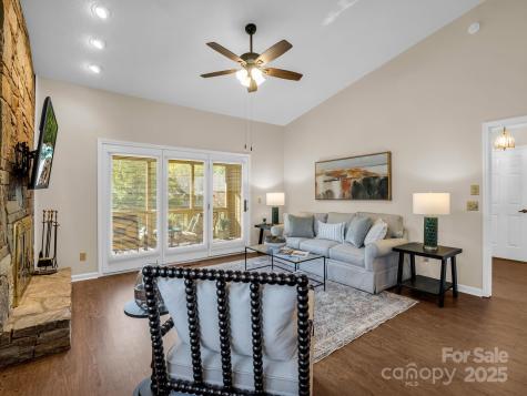 502 Live Oak Lane Hendersonville NC 28791