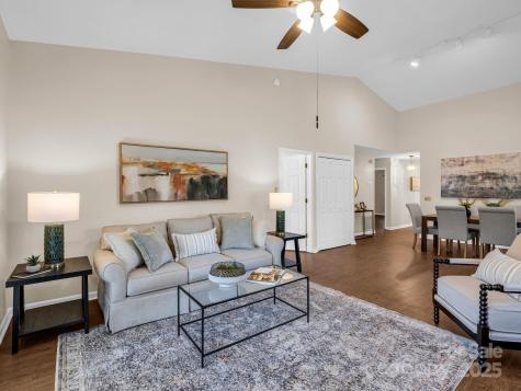 502 Live Oak Lane Hendersonville NC 28791