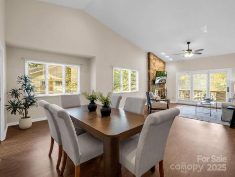 502 Live Oak Lane Hendersonville NC 28791