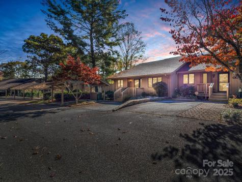 502 Live Oak Lane Hendersonville NC 28791