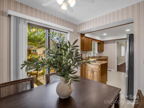 502 Live Oak Lane Hendersonville NC 28791