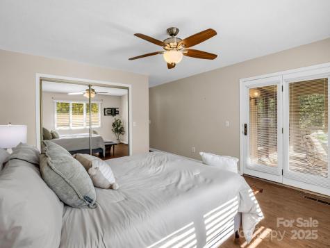 502 Live Oak Lane Hendersonville NC 28791