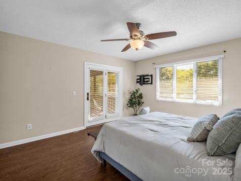 502 Live Oak Lane Hendersonville NC 28791