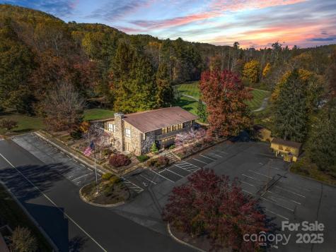 502 Live Oak Lane Hendersonville NC 28791