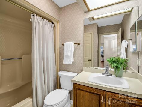 502 Live Oak Lane Hendersonville NC 28791