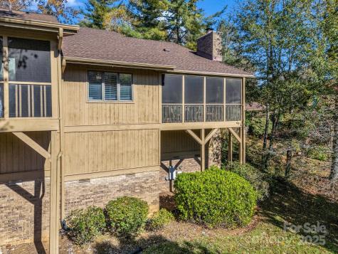 502 Live Oak Lane Hendersonville NC 28791