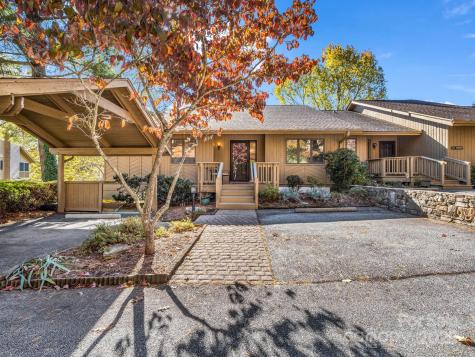 502 Live Oak Lane Hendersonville NC 28791