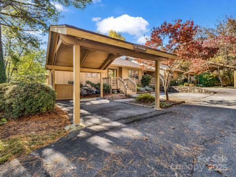 502 Live Oak Lane Hendersonville NC 28791