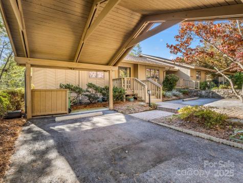 502 Live Oak Lane Hendersonville NC 28791