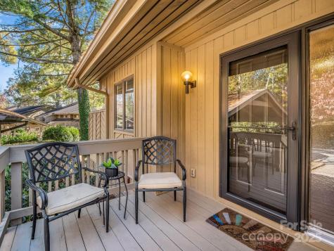 502 Live Oak Lane Hendersonville NC 28791