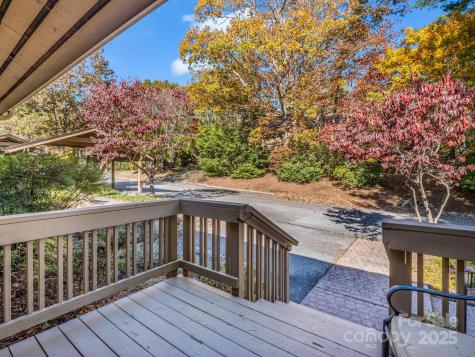 502 Live Oak Lane Hendersonville NC 28791