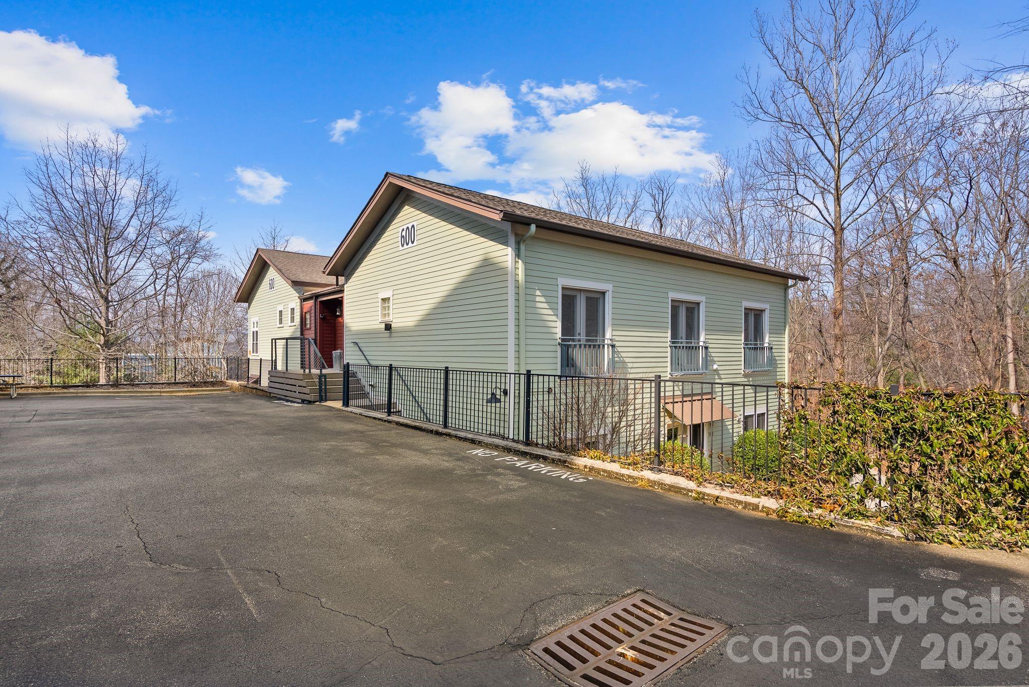 600 N Skyloft Drive Asheville NC 28801