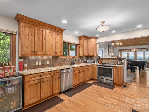 503 Fleetwood Plaza Laurel Park NC 28739