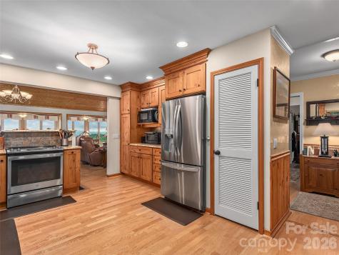 503 Fleetwood Plaza Laurel Park NC 28739