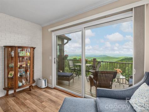 503 Fleetwood Plaza Laurel Park NC 28739