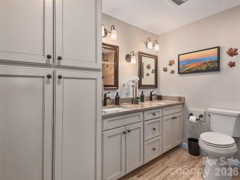 503 Fleetwood Plaza Laurel Park NC 28739
