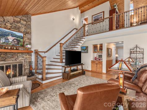 503 Fleetwood Plaza Laurel Park NC 28739