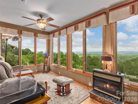 503 Fleetwood Plaza Laurel Park NC 28739