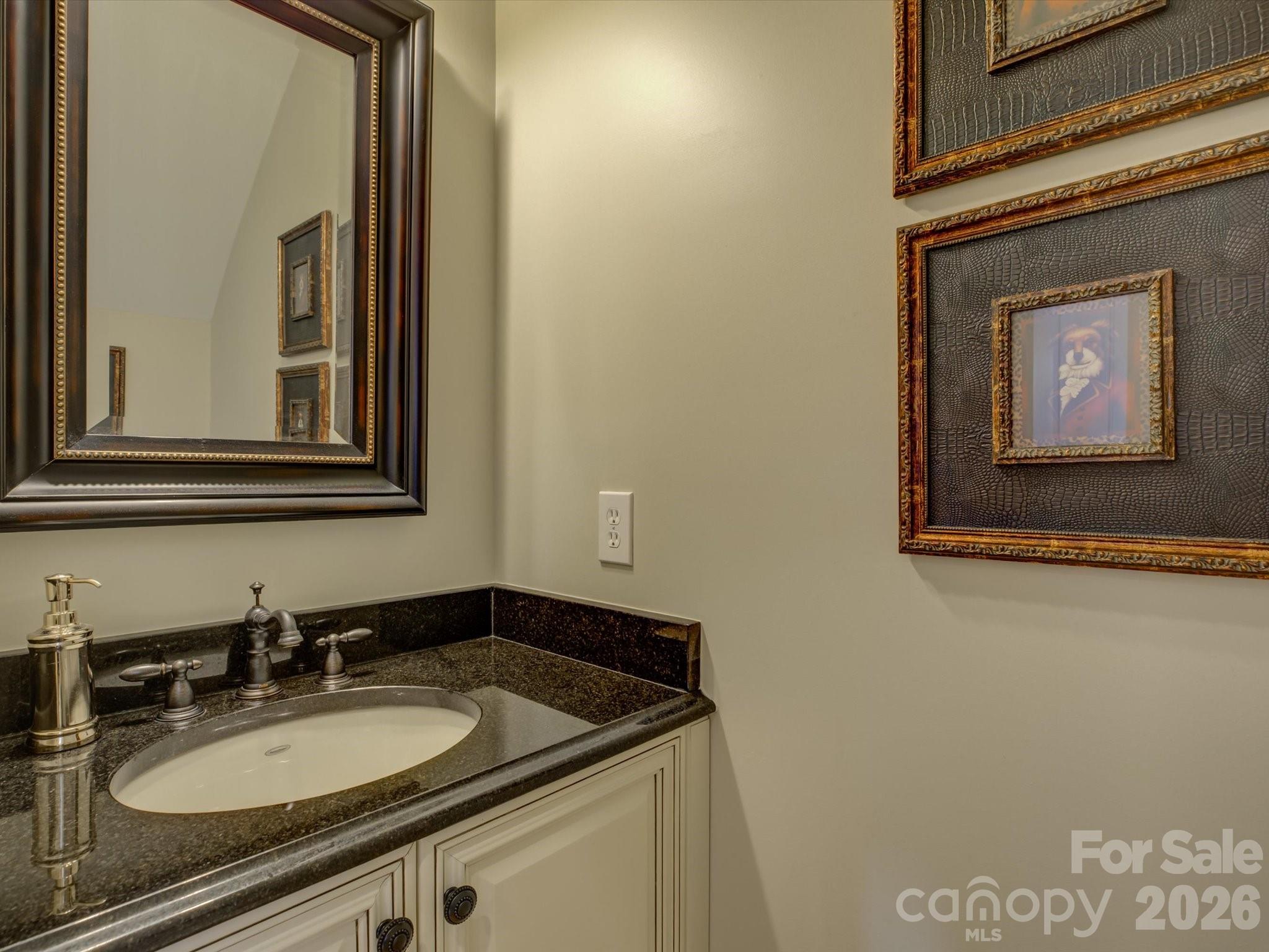 5060 Carmel Road Charlotte NC 28226