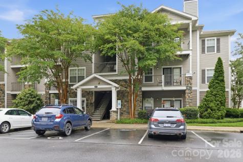900 Vista Lake Drive Candler NC 28715