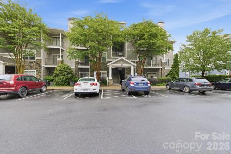 900 Vista Lake Drive Candler NC 28715
