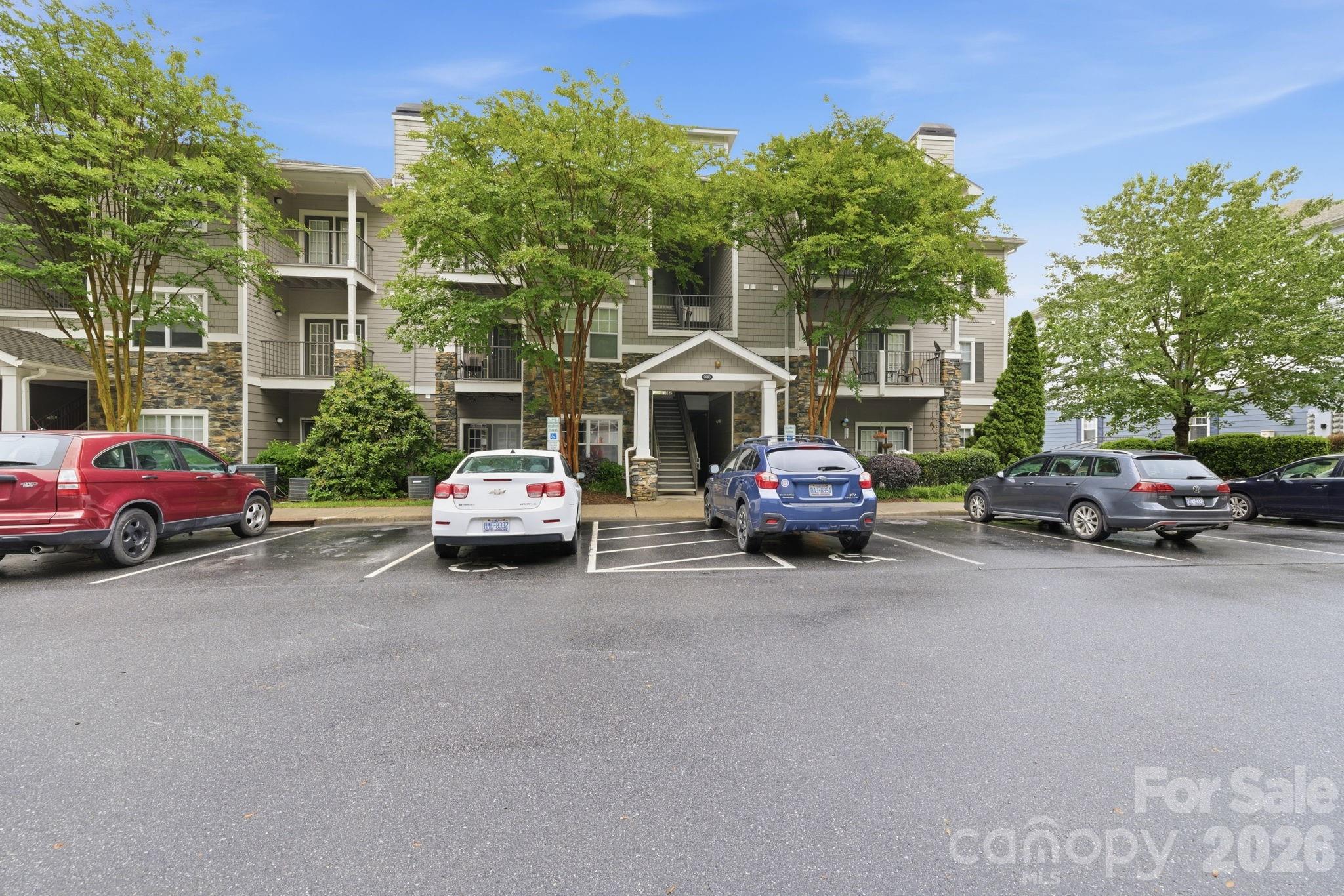 900 Vista Lake Drive Candler NC 28715