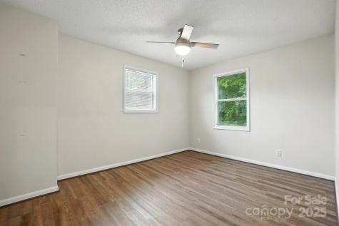 1101 Surry Lane Gastonia NC 28054