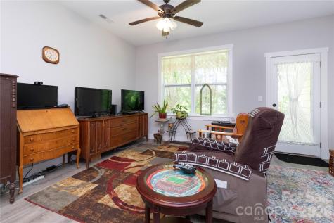 138 Foxden Drive Fletcher NC 28732