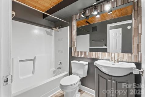 201 S Hoskins Road Charlotte NC 28208