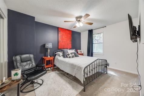 1060 Surry Lane Gastonia NC 28054