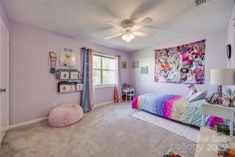 1060 Surry Lane Gastonia NC 28054