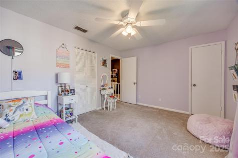 1060 Surry Lane Gastonia NC 28054