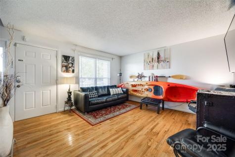 1060 Surry Lane Gastonia NC 28054