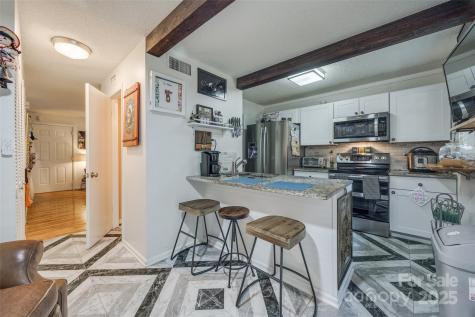 1060 Surry Lane Gastonia NC 28054