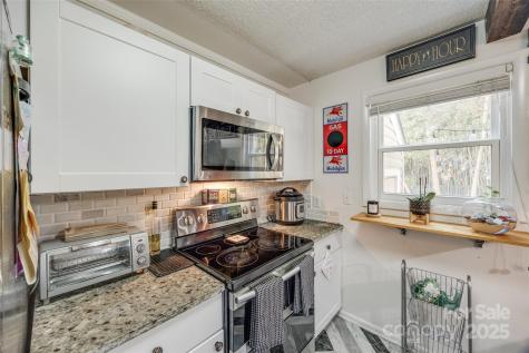 1060 Surry Lane Gastonia NC 28054