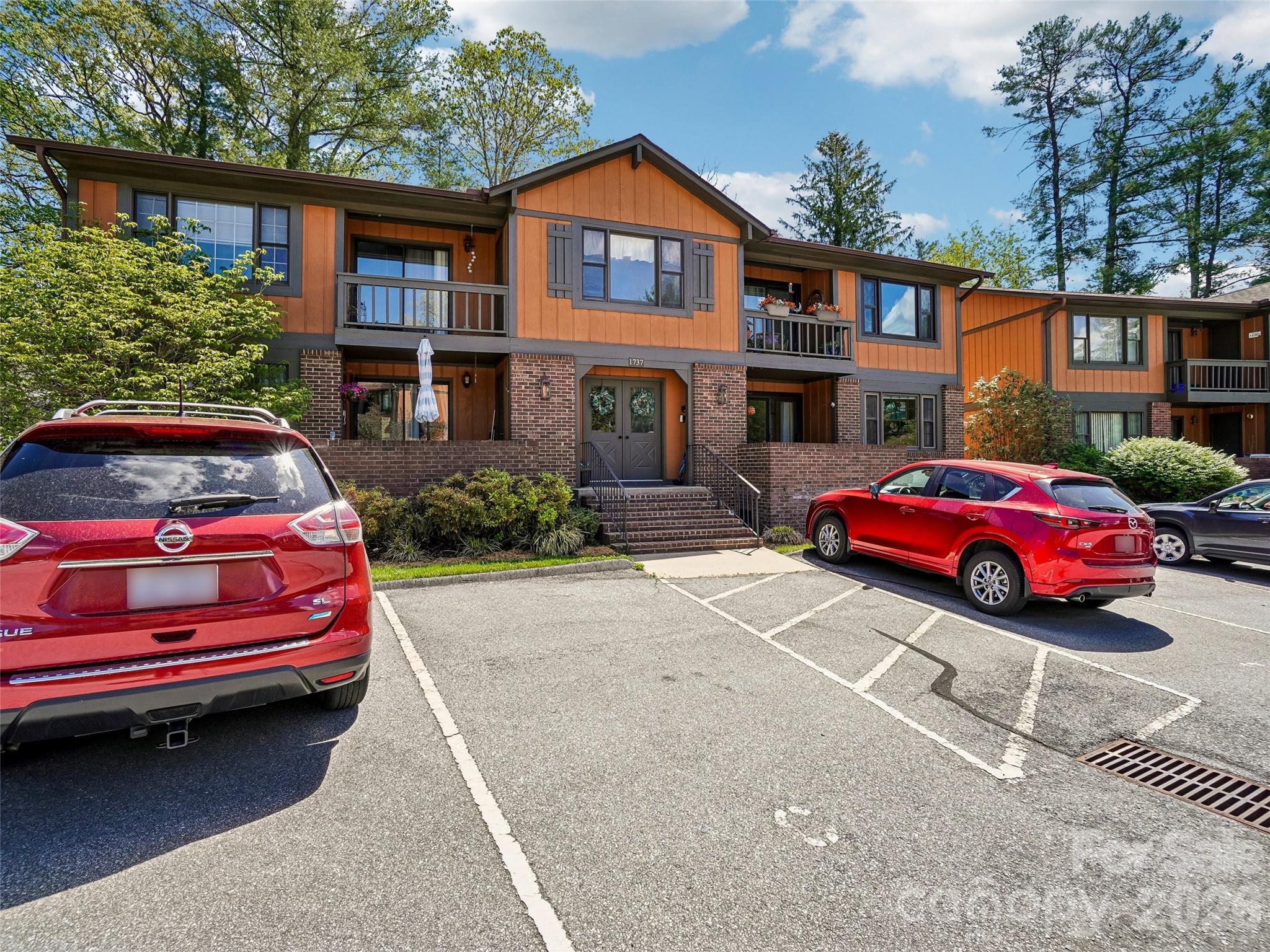 1737 Haywood Manor Road Hendersonville NC 28791