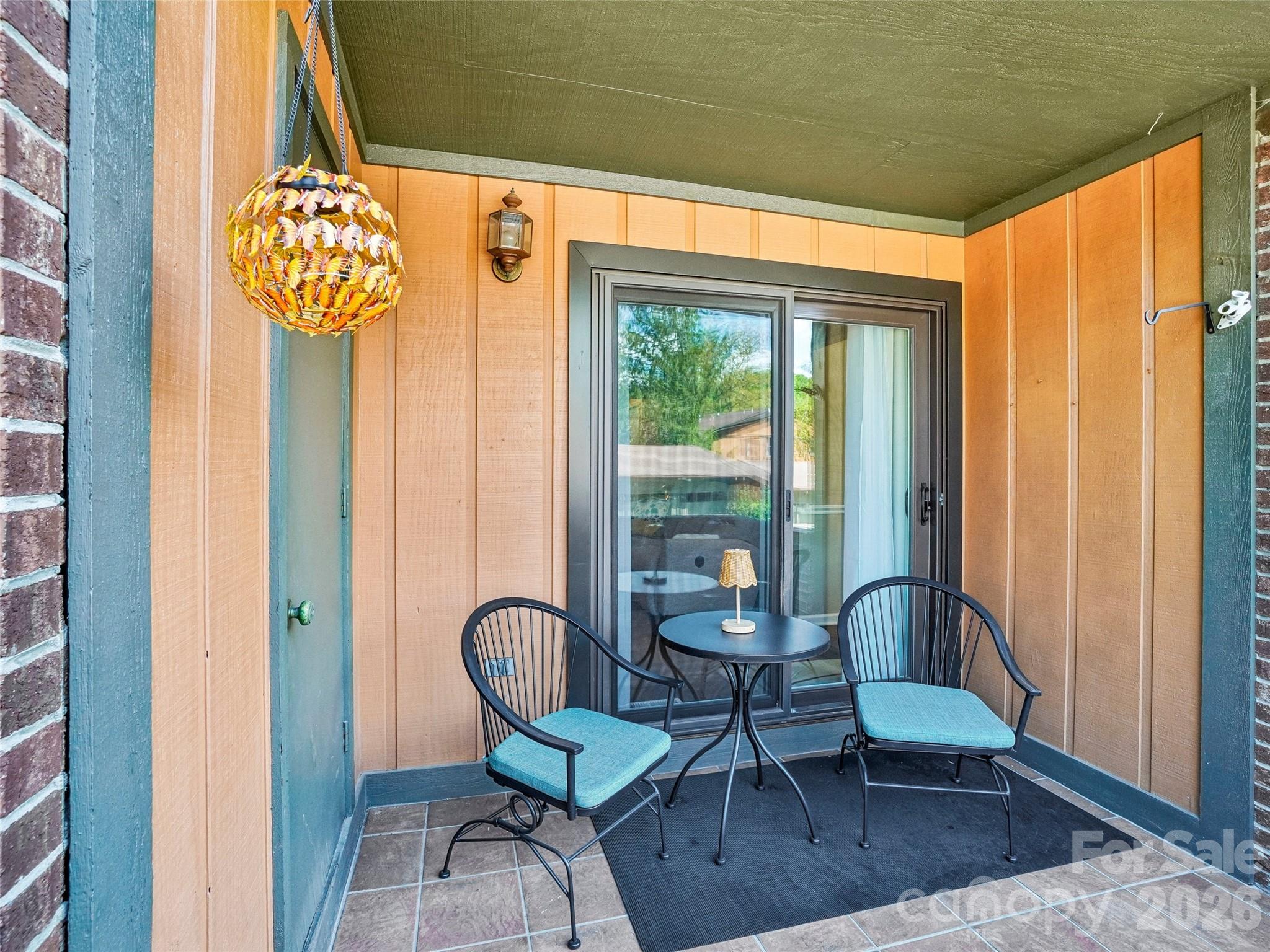 1737 Haywood Manor Road Hendersonville NC 28791