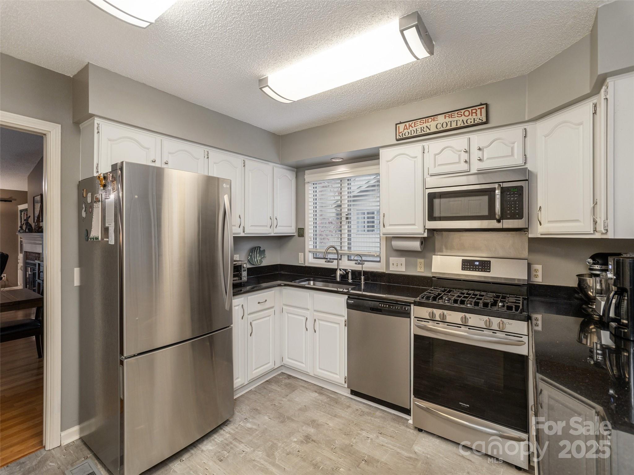 606 Red Oak Drive Hendersonville NC 28791