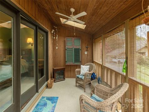 606 Red Oak Drive Hendersonville NC 28791