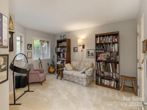 606 Red Oak Drive Hendersonville NC 28791